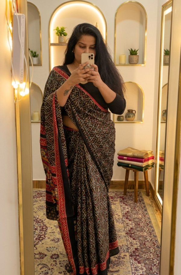 Gemini_Generated_Image_4uixuw4uixuw4uix Ajrakh Patola