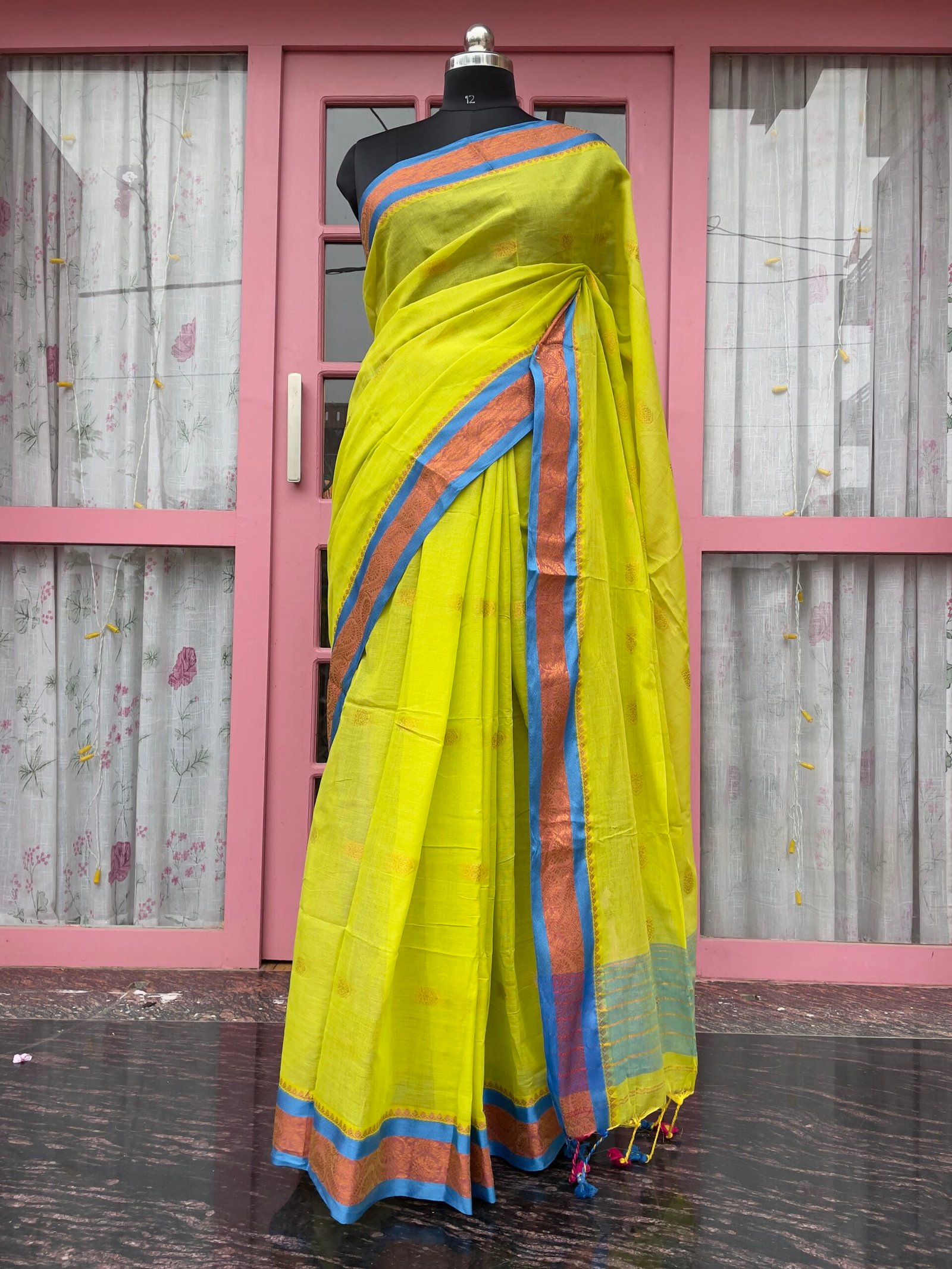 Tarini (Lime) – 120 Count Kanchi Mul Cotton Saree